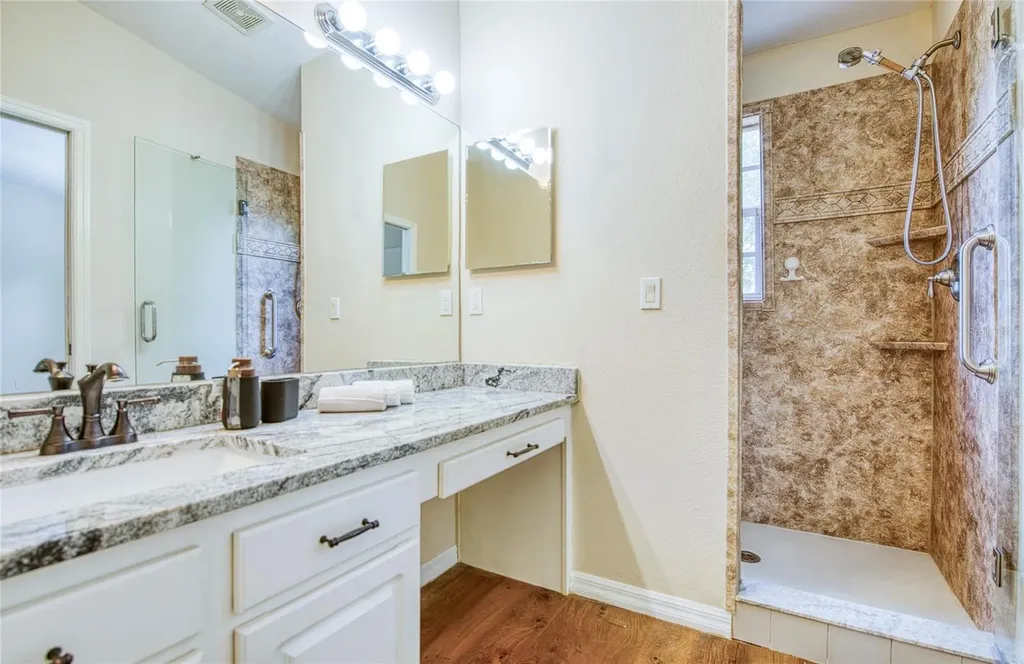 648 Spring Lake Circle Tarpon Springs FL 34688