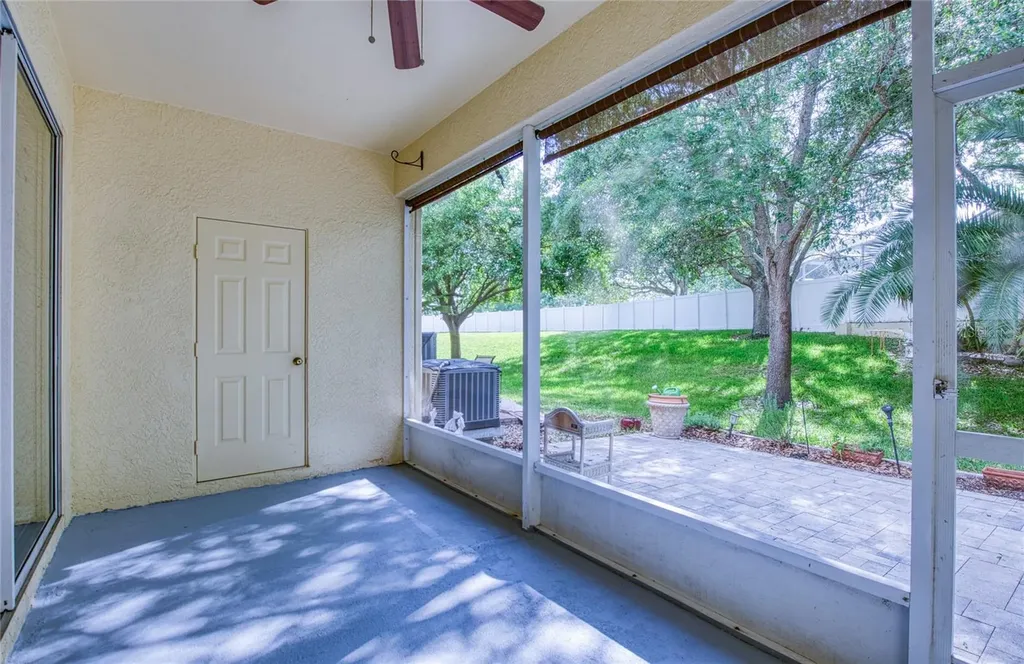 648 Spring Lake Circle Tarpon Springs FL 34688