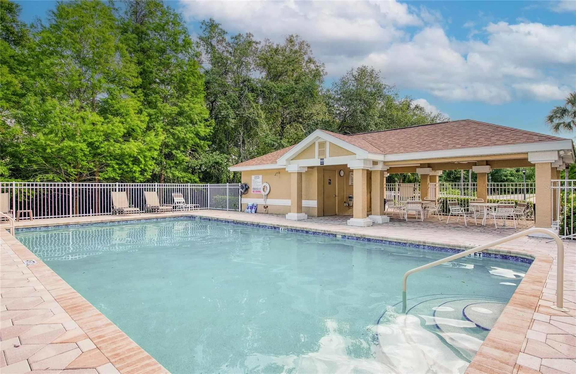 648 Spring Lake Circle Tarpon Springs FL 34688