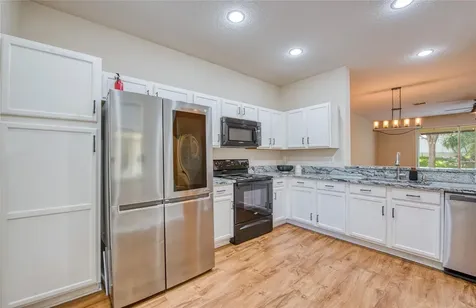 648 Spring Lake Circle Tarpon Springs FL 34688