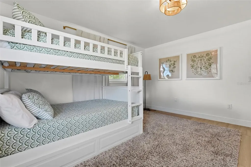 7746 Westmoreland Drive Sarasota FL 34243