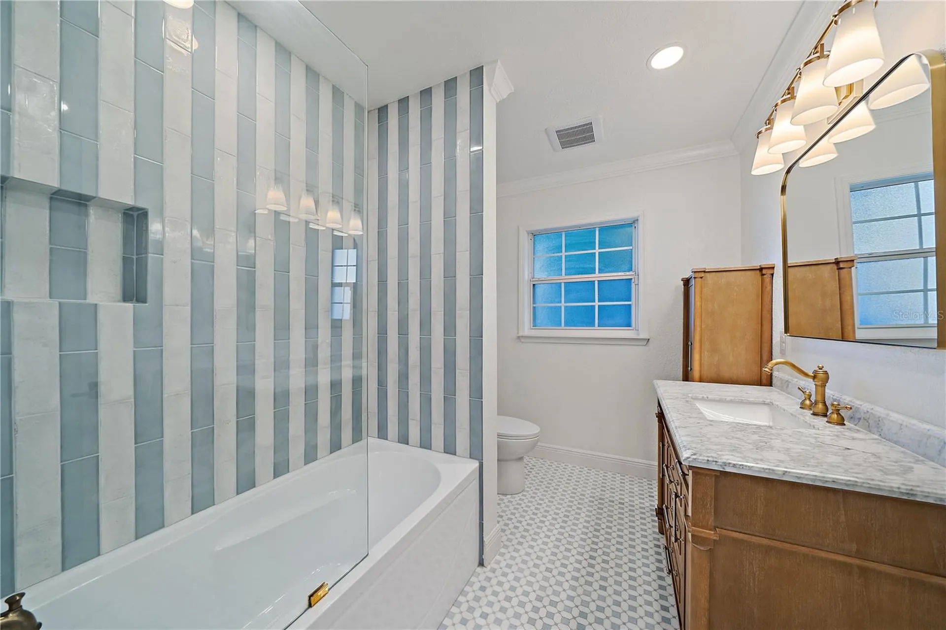 7746 Westmoreland Drive Sarasota FL 34243