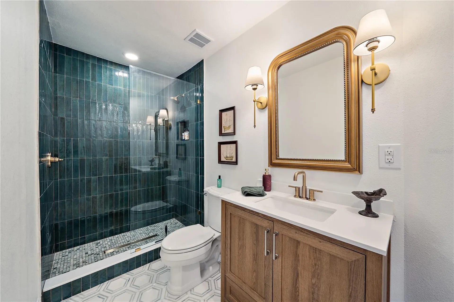 7746 Westmoreland Drive Sarasota FL 34243