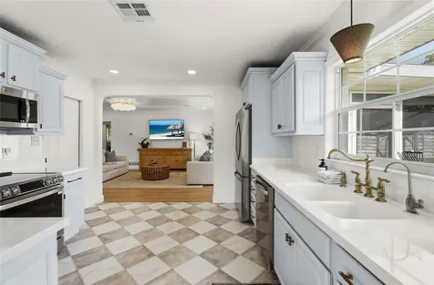 7746 Westmoreland Drive Sarasota FL 34243