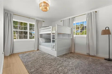 7746 Westmoreland Drive Sarasota FL 34243