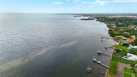 7746 Westmoreland Drive Sarasota FL 34243