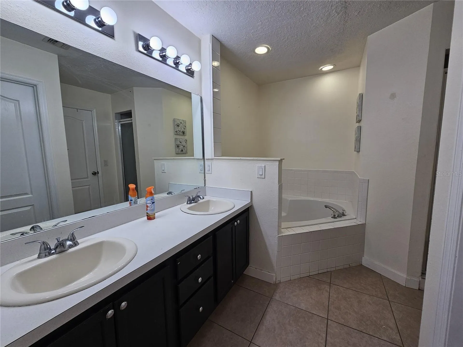 8825 Kensington Court Kissimmee FL 34747