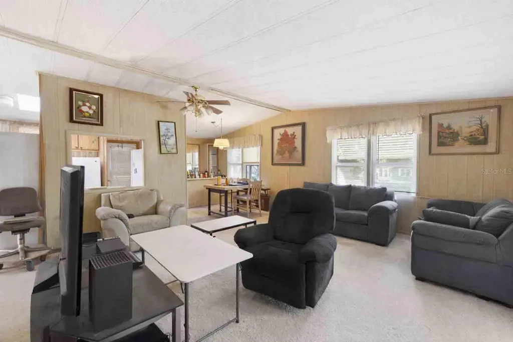 1763 W Schwartz Boulevard Lady Lake FL 32159
