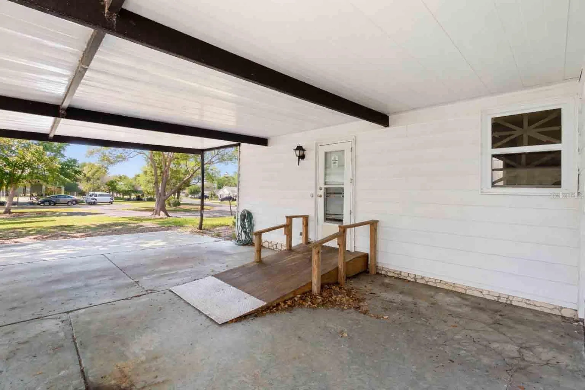1763 W Schwartz Boulevard Lady Lake FL 32159