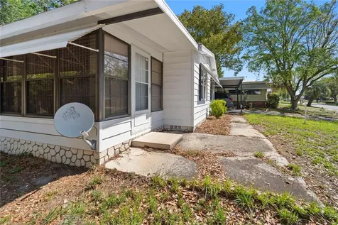 1763 W Schwartz Boulevard Lady Lake FL 32159