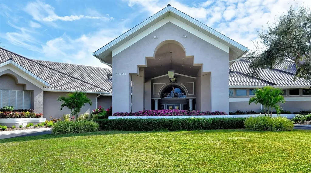 9630 Club South Circle Sarasota FL 34238