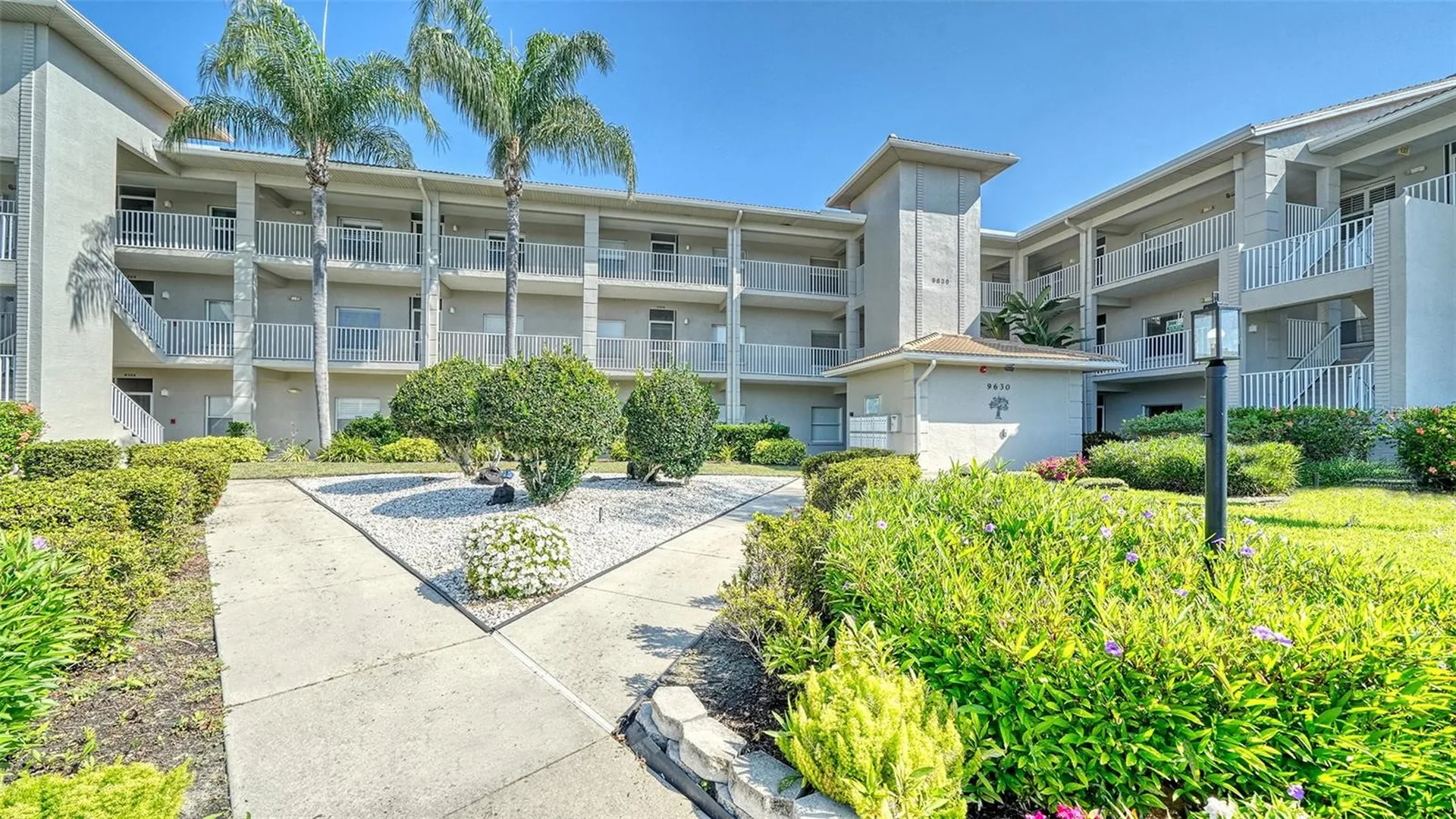 9630 Club South Circle Sarasota FL 34238