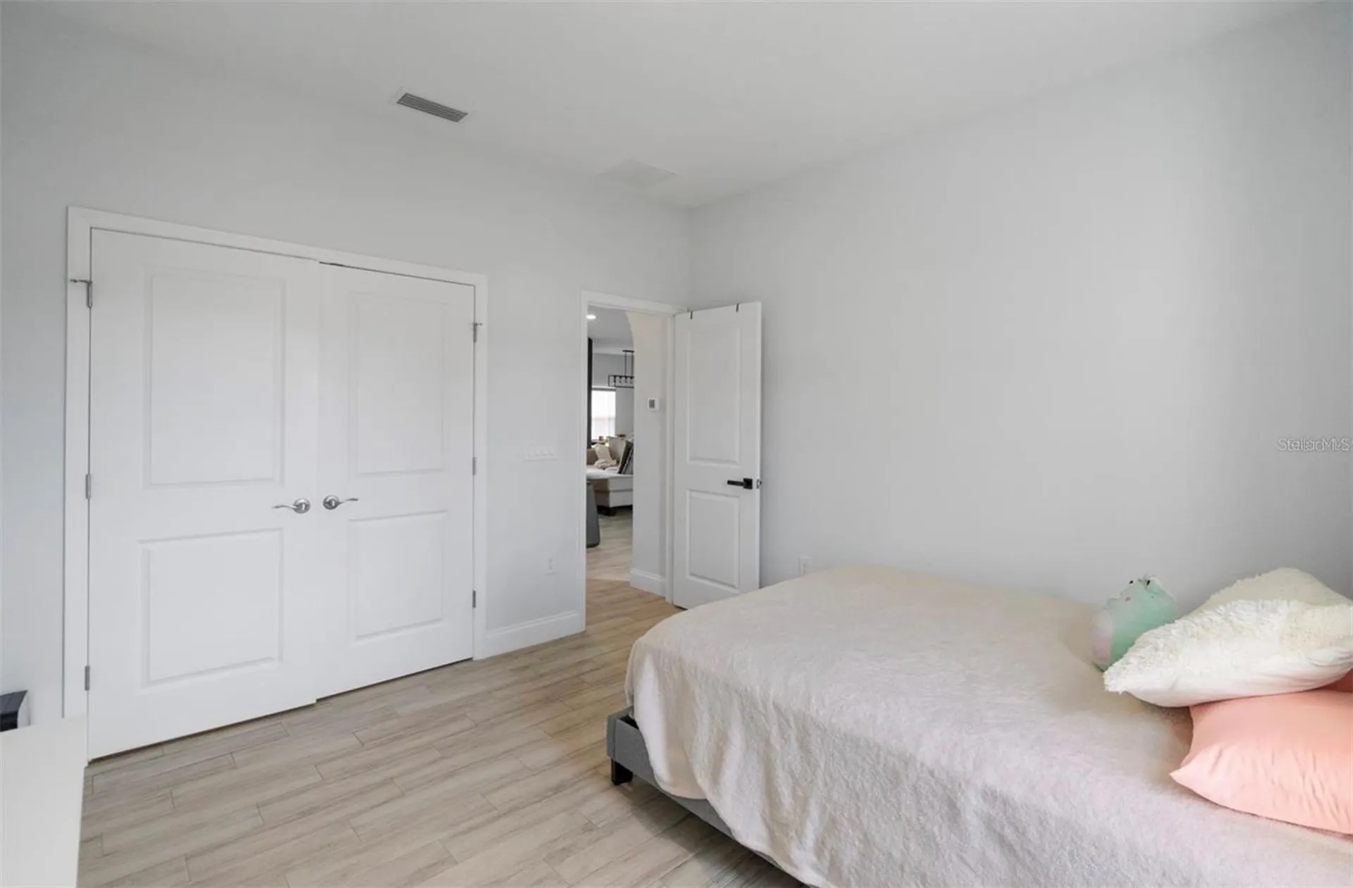 817 Desmoines Place Kissimmee FL 34759