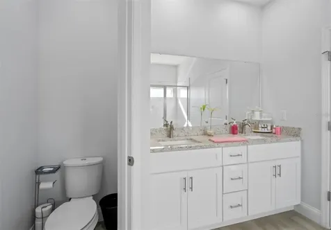 817 Desmoines Place Kissimmee FL 34759