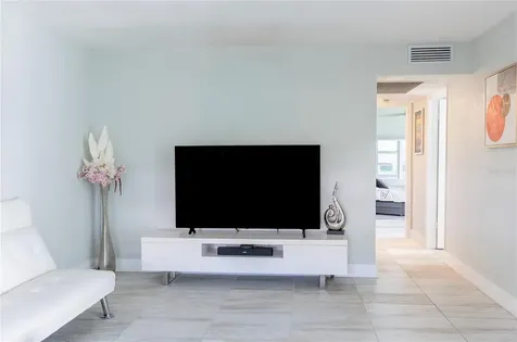592 Fanshaw O Boca Raton FL 33434