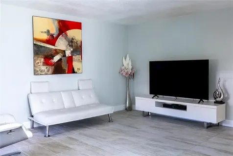 592 Fanshaw O Boca Raton FL 33434