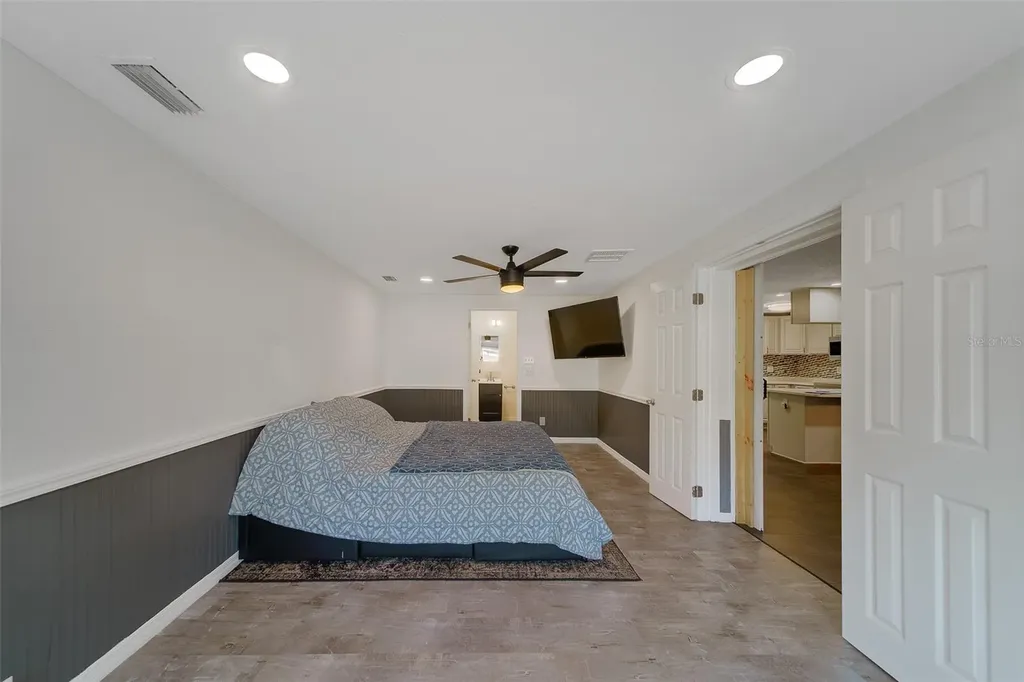 7849 86th Way N Seminole FL 33777
