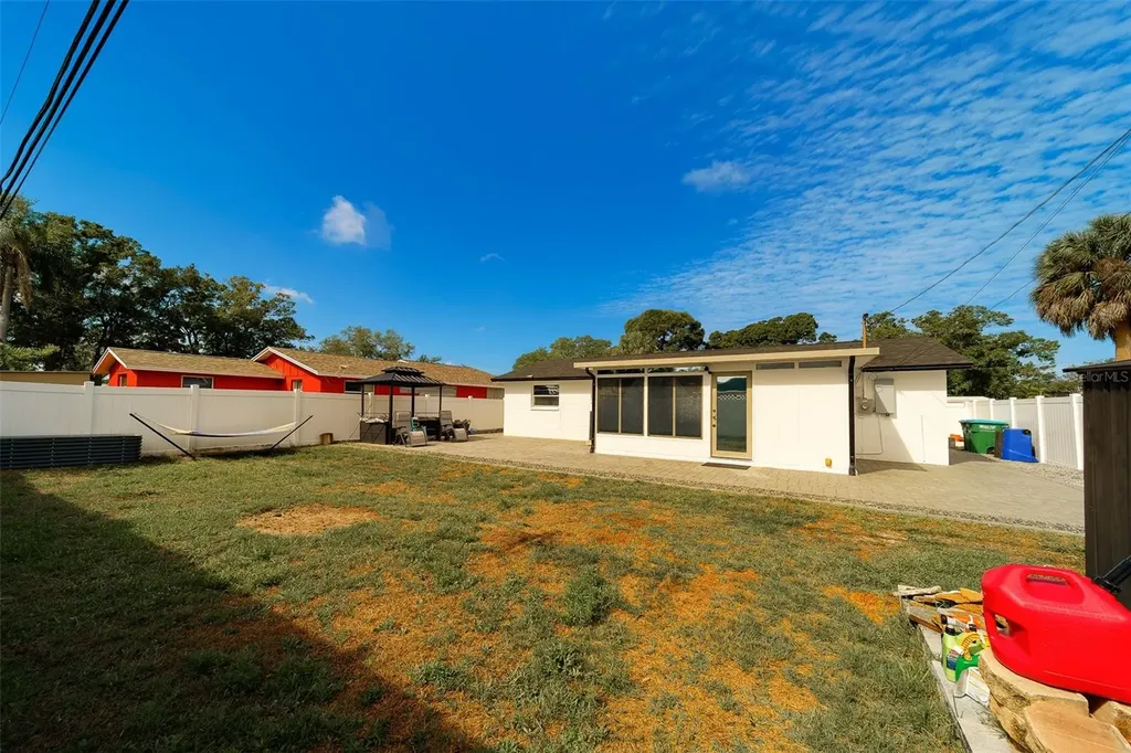 7849 86th Way N Seminole FL 33777