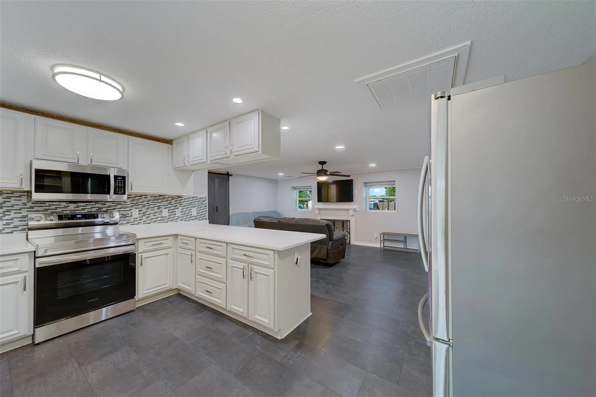 7849 86th Way N Seminole FL 33777