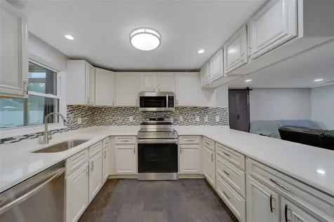 7849 86th Way N Seminole FL 33777