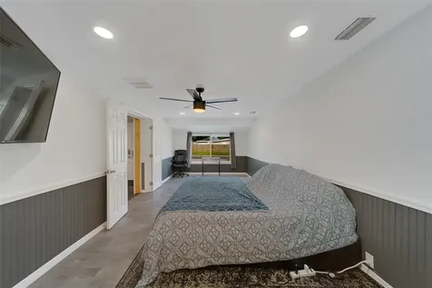7849 86th Way N Seminole FL 33777