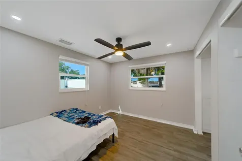 7849 86th Way N Seminole FL 33777
