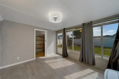 7849 86th Way N Seminole FL 33777