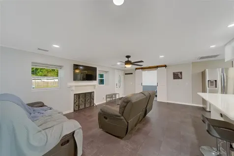 7849 86th Way N Seminole FL 33777