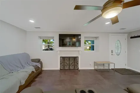 7849 86th Way N Seminole FL 33777