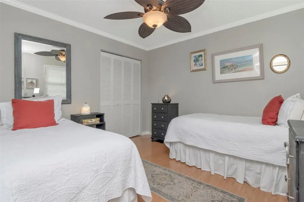 484 Santa Cruz Place NE St Petersburg FL 33703