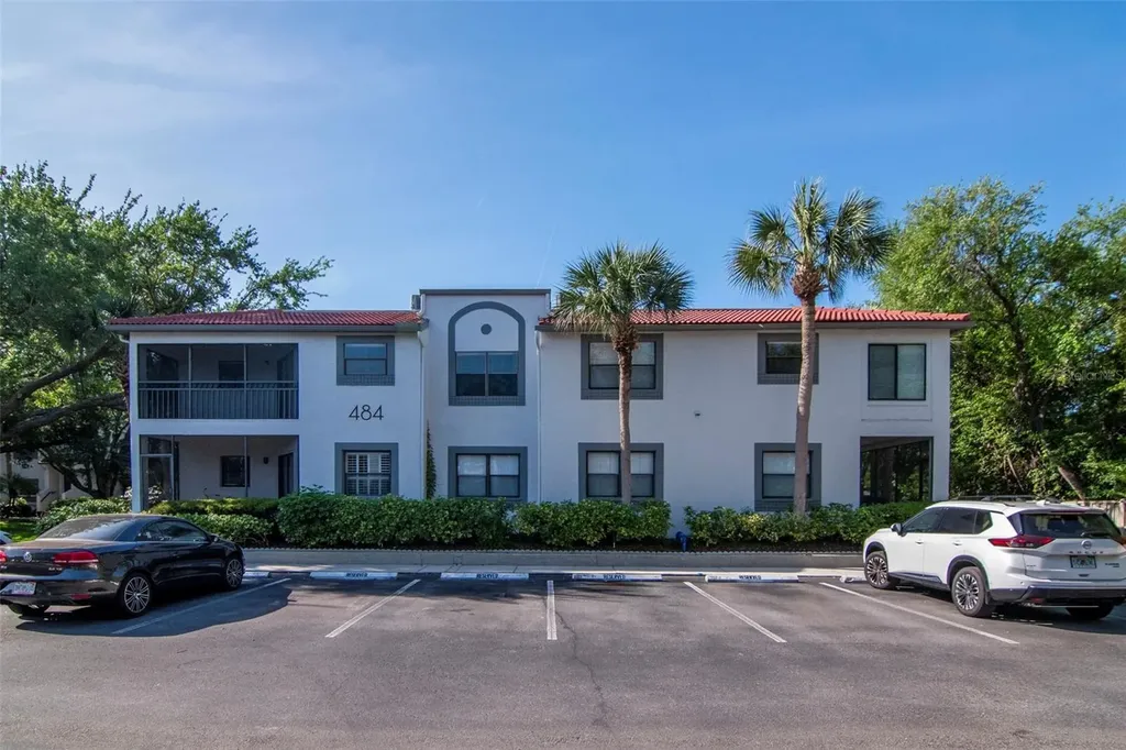 484 Santa Cruz Place NE St Petersburg FL 33703