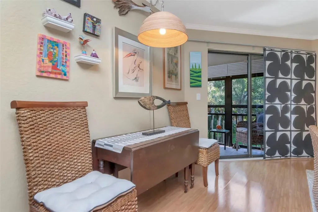 484 Santa Cruz Place NE St Petersburg FL 33703