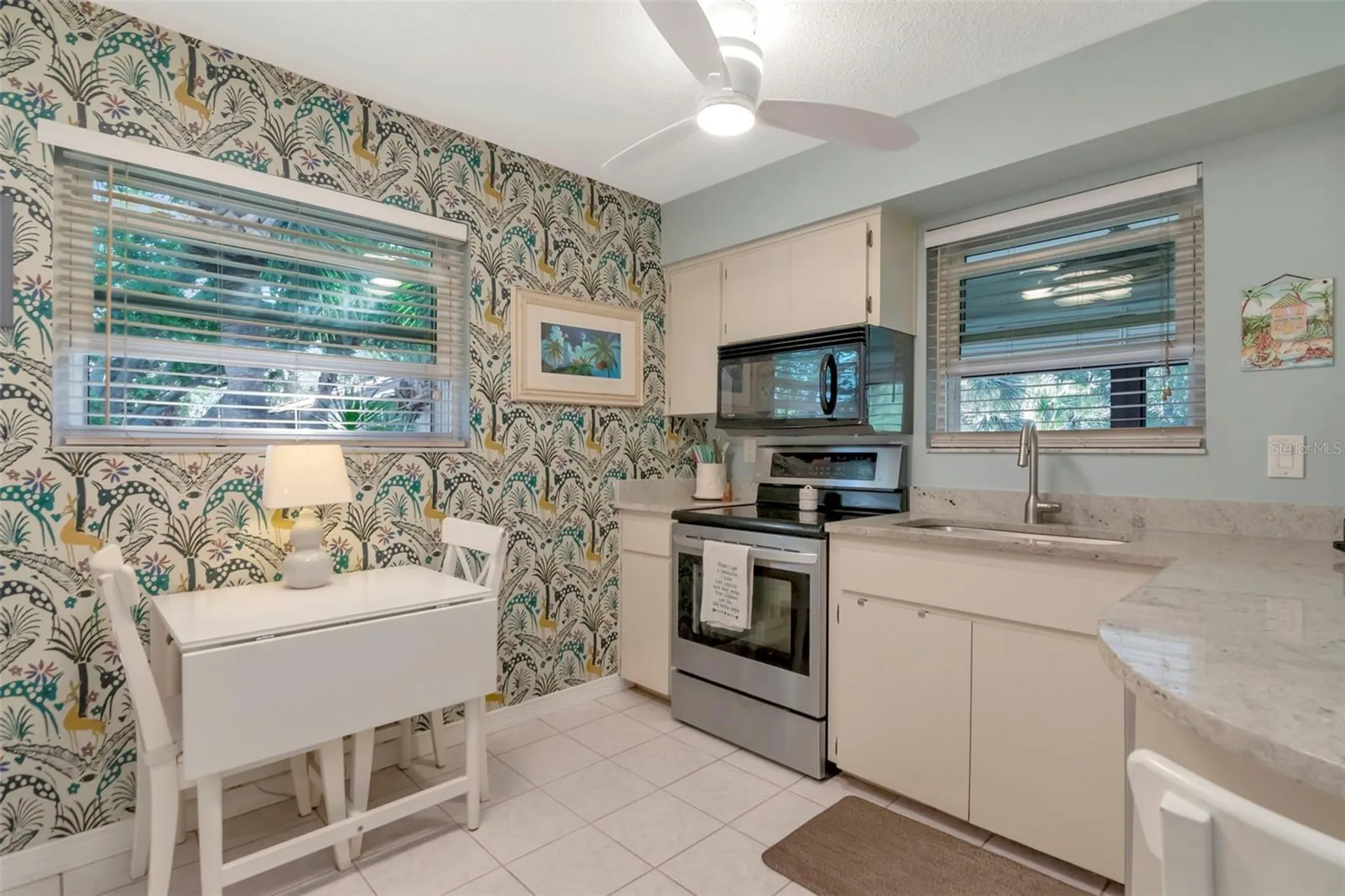 484 Santa Cruz Place NE St Petersburg FL 33703