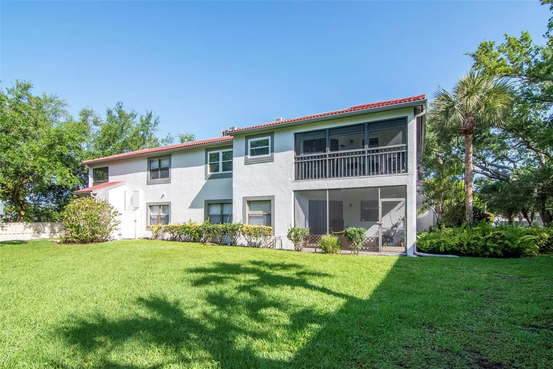 484 Santa Cruz Place NE St Petersburg FL 33703