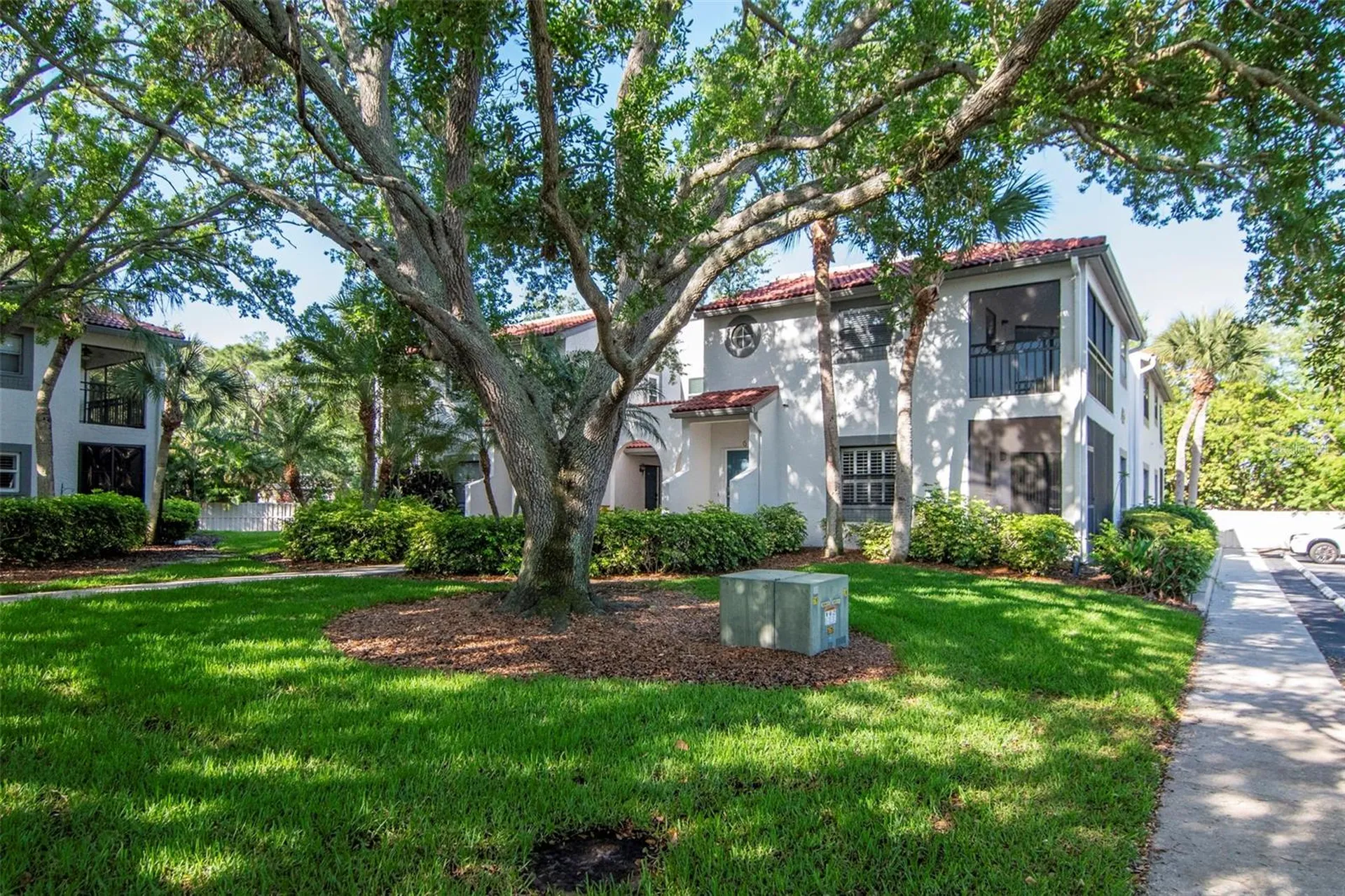 484 Santa Cruz Place NE St Petersburg FL 33703
