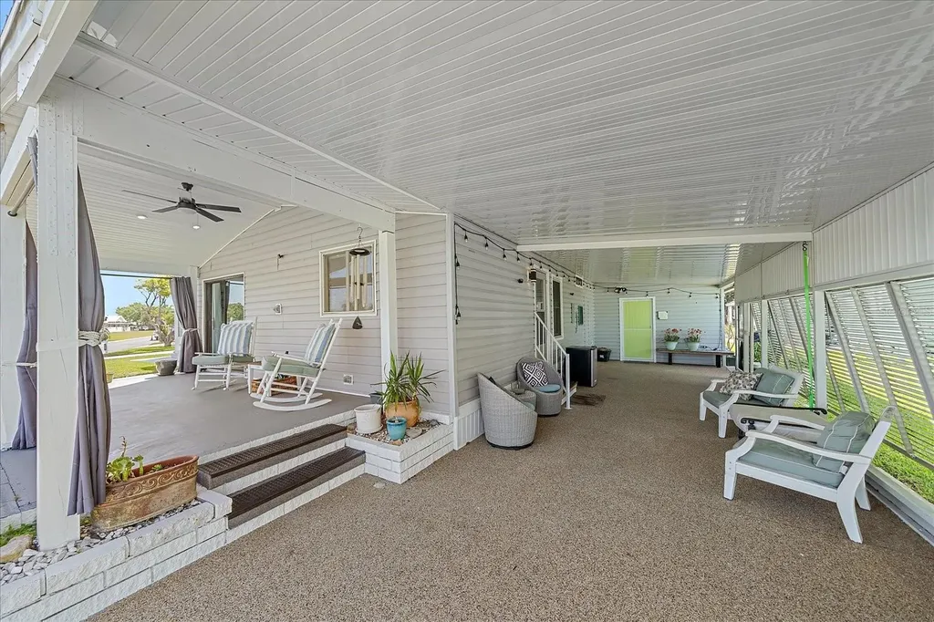 137 Lakeview Drive Palmetto FL 34221