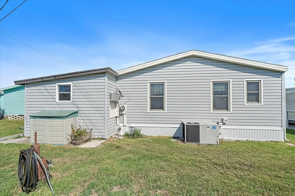 137 Lakeview Drive Palmetto FL 34221