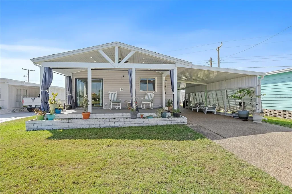 137 Lakeview Drive Palmetto FL 34221