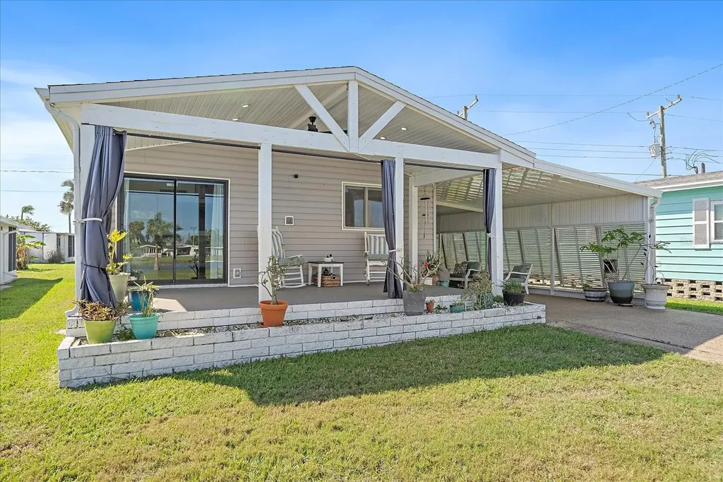 137 Lakeview Drive Palmetto FL 34221
