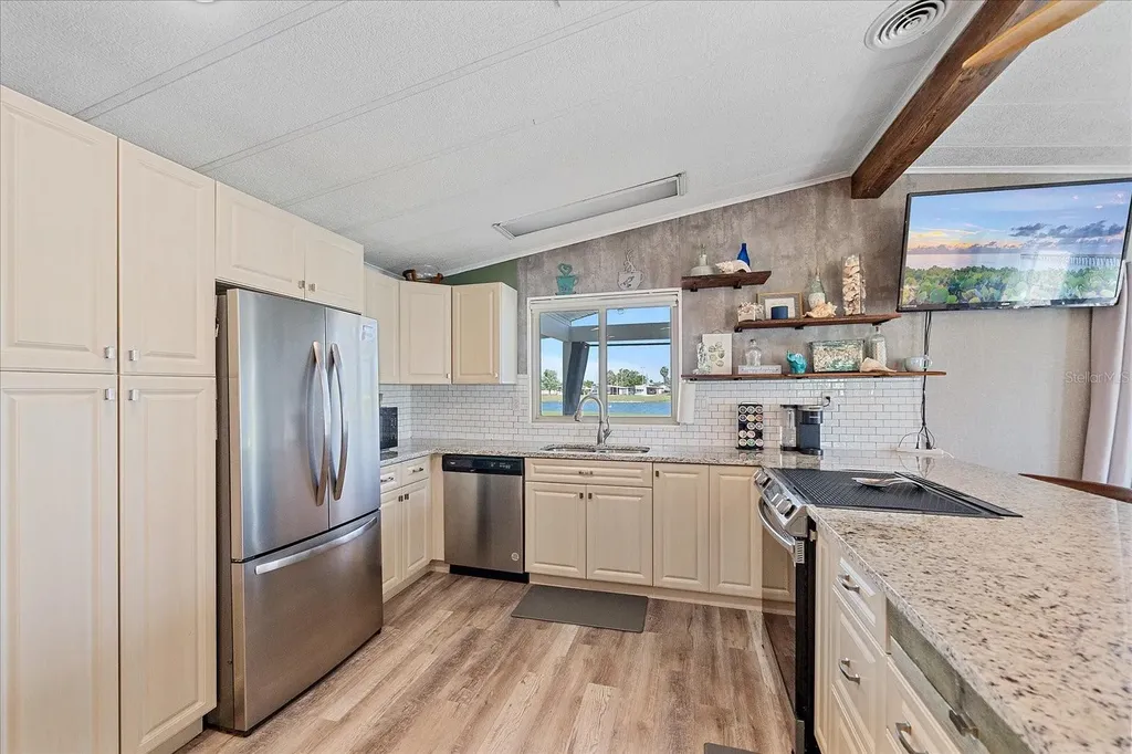 137 Lakeview Drive Palmetto FL 34221
