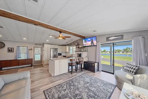 137 Lakeview Drive Palmetto FL 34221