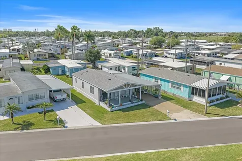 137 Lakeview Drive Palmetto FL 34221