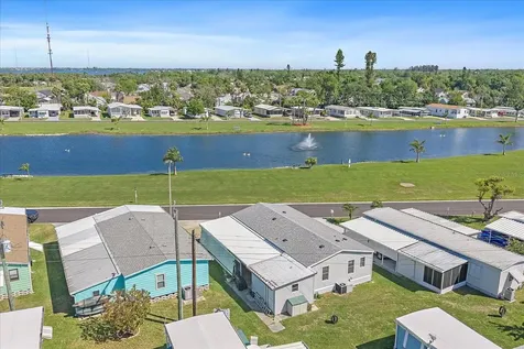 137 Lakeview Drive Palmetto FL 34221
