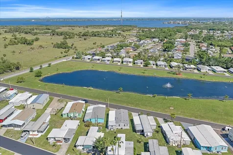 137 Lakeview Drive Palmetto FL 34221