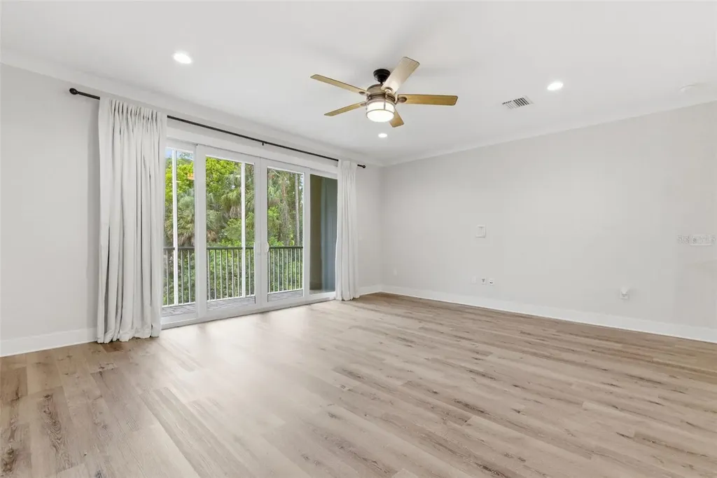 1225 Savona Drive NE St Petersburg FL 33702