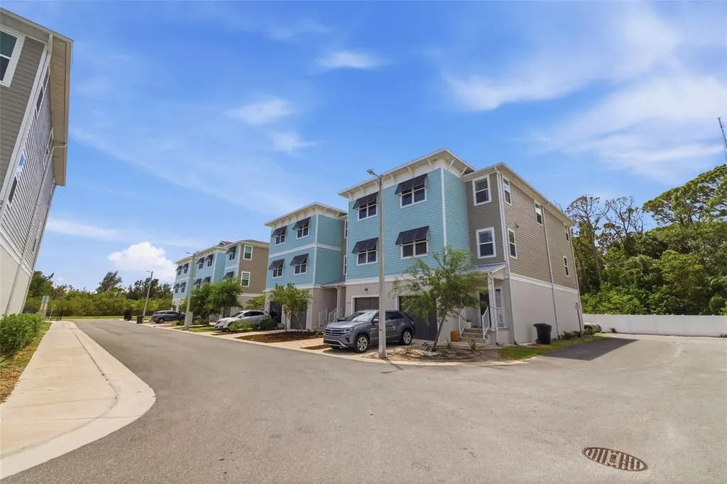 1225 Savona Drive NE St Petersburg FL 33702