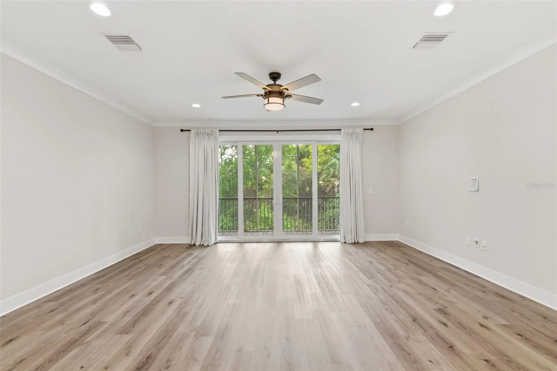1225 Savona Drive NE St Petersburg FL 33702