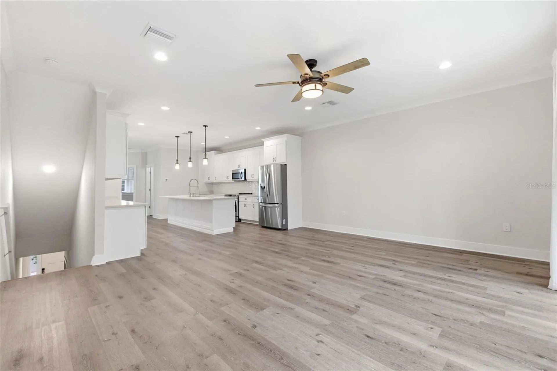 1225 Savona Drive NE St Petersburg FL 33702