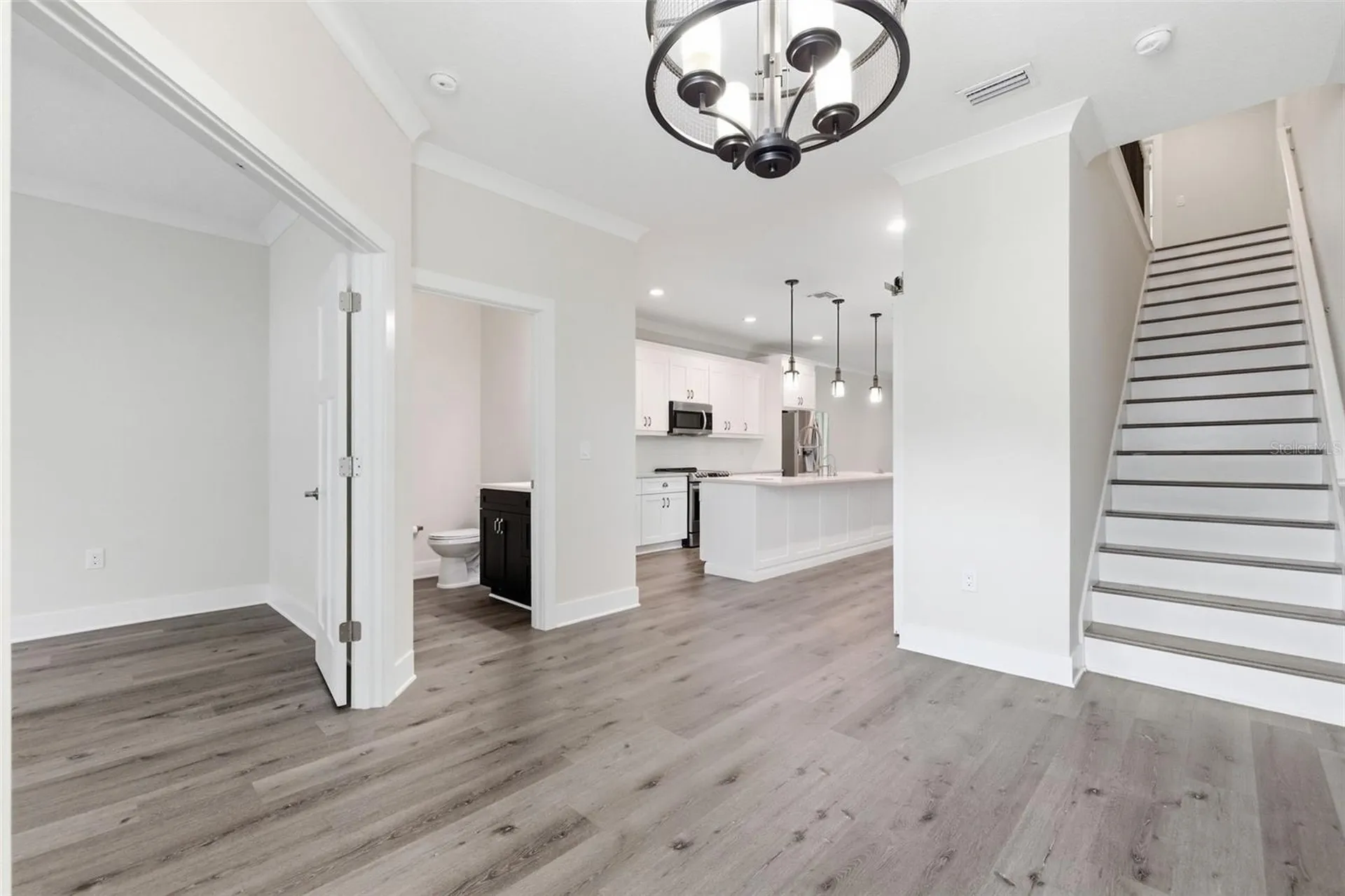 1225 Savona Drive NE St Petersburg FL 33702