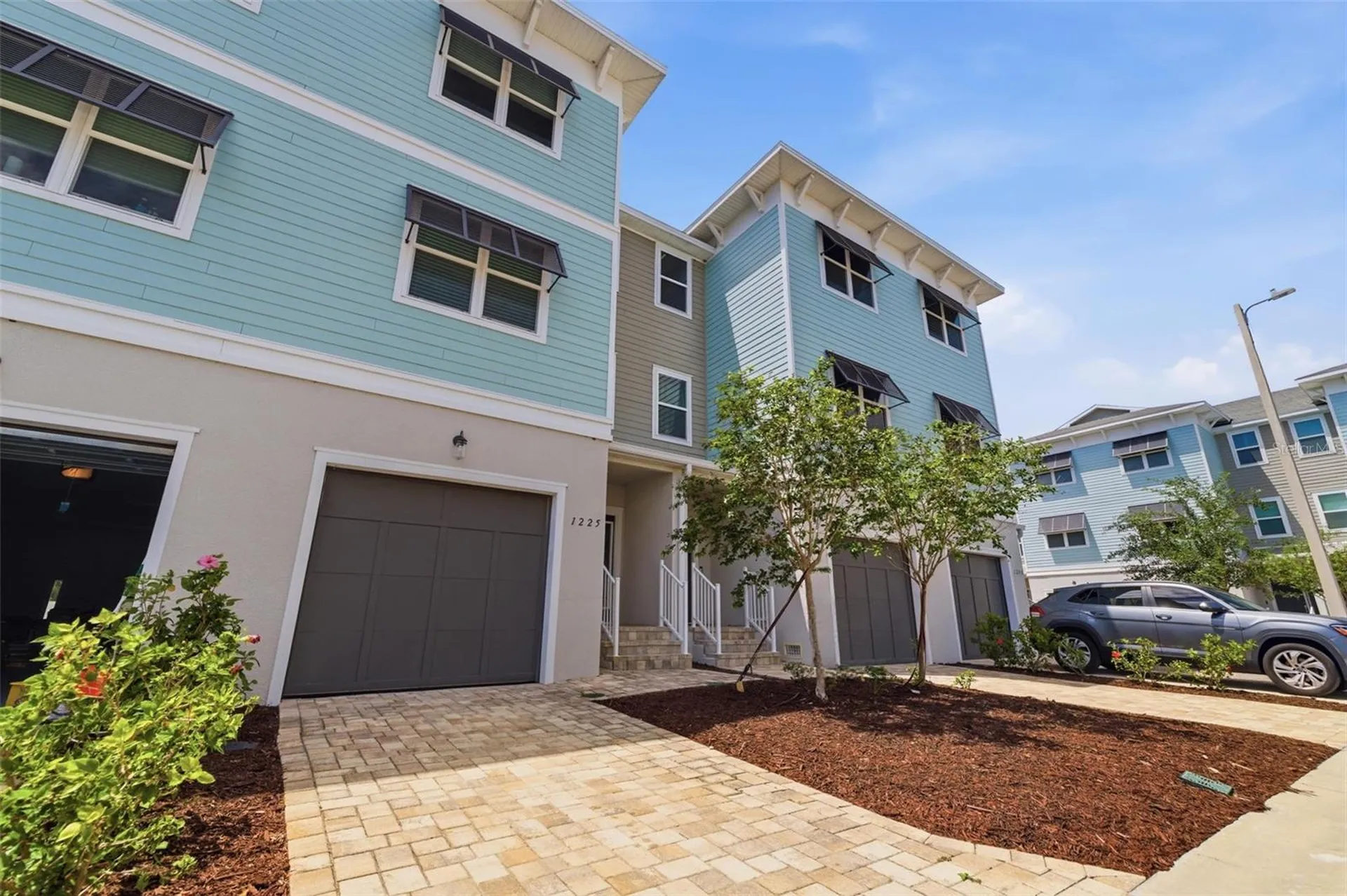 1225 Savona Drive NE St Petersburg FL 33702